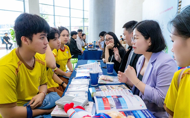 Sáp nhập báo chí: Có nên chọn ngành quan hệ công chúng? - Ảnh 3.