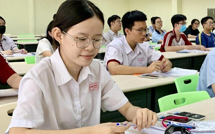 Các thủ khoa thi đánh giá năng lực tiết lộ 'chiến lược vàng' - Ảnh 2.